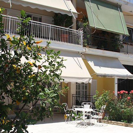 Family House Apartment Kalamata Bagian luar foto
