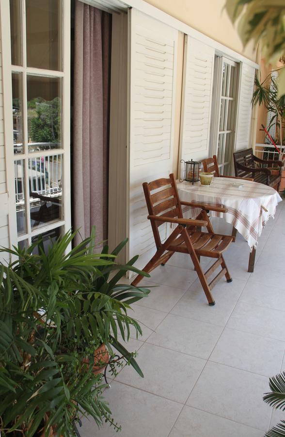 Family House Apartment Kalamata Bagian luar foto